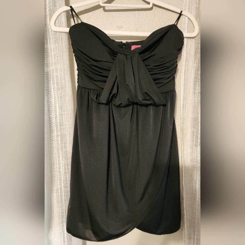 Strapless LBD